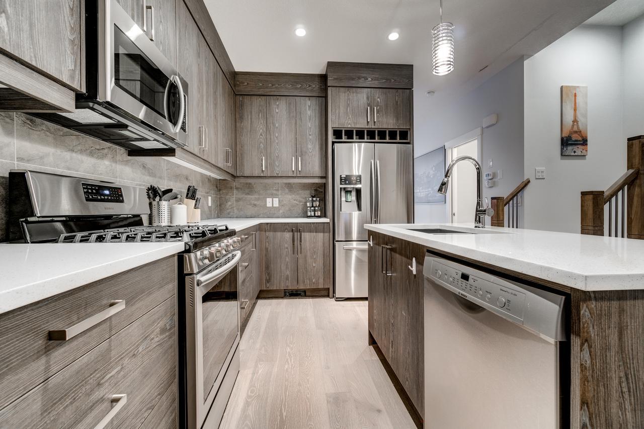 Three-bedroom House With Walk-in Closet #29 Sunalta Downtown * Calgary