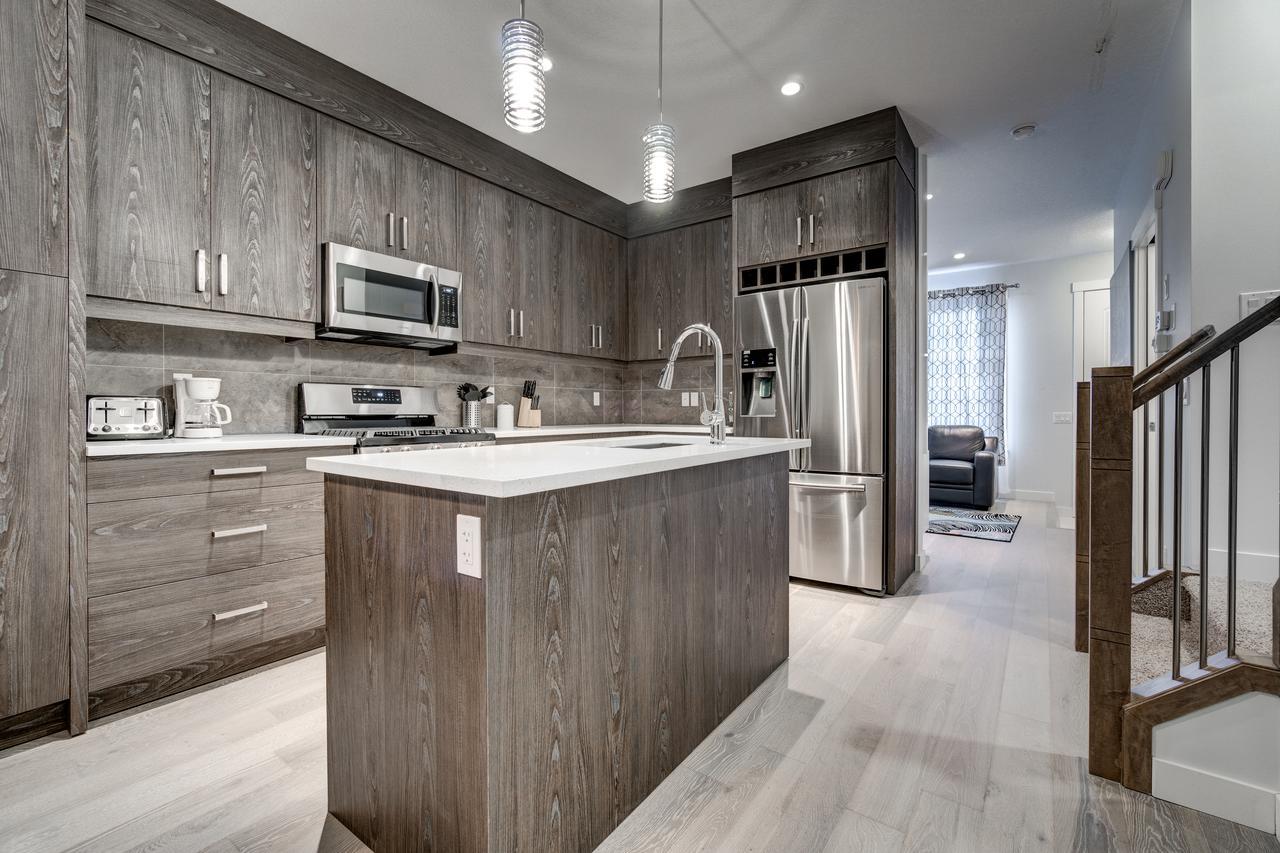 Three-bedroom House With Walk-in Closet #29 Sunalta Downtown * Calgary