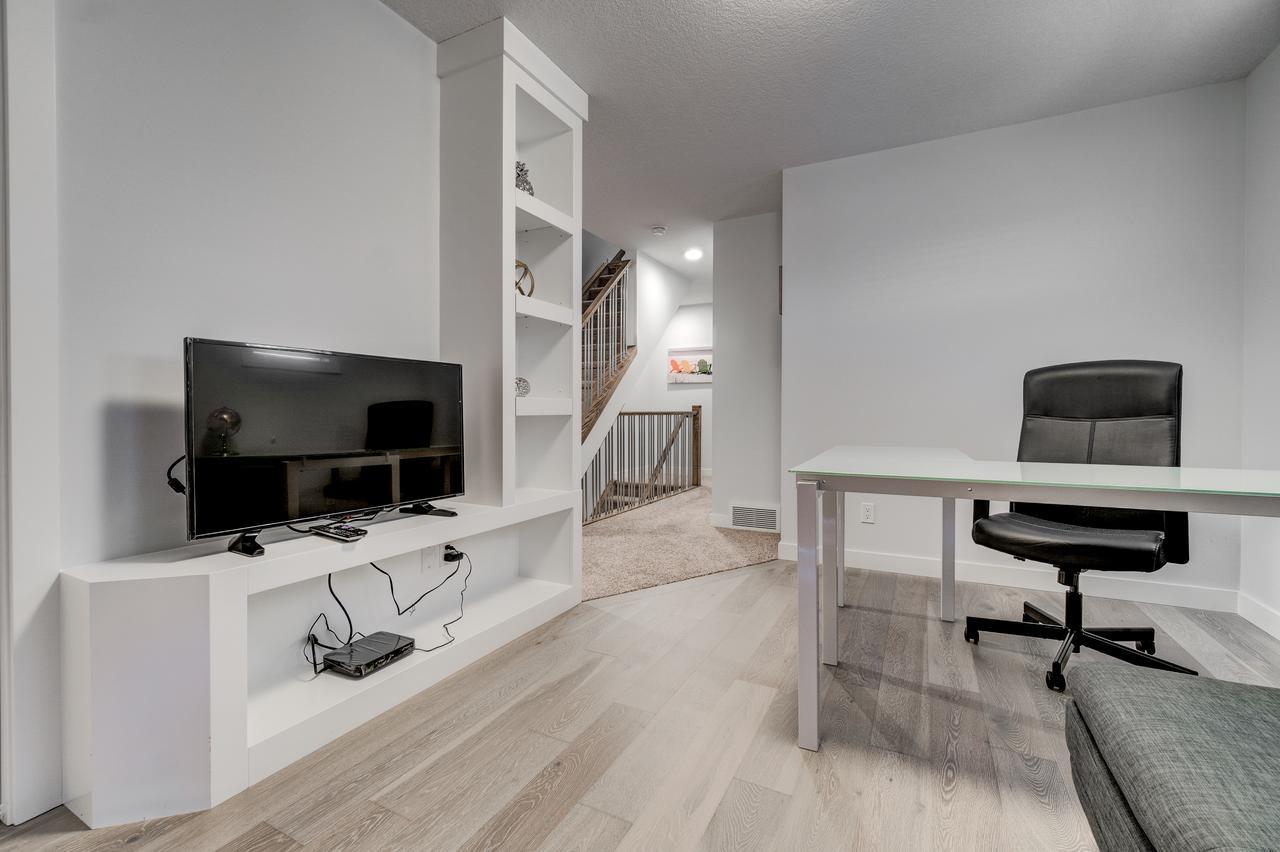 Three-bedroom House With Walk-in Closet #29 Sunalta Downtown * Calgary