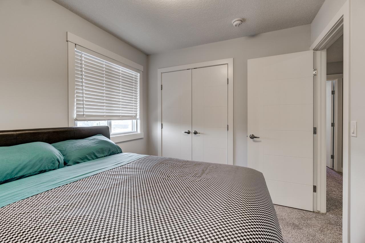 Three-bedroom House With Walk-in Closet #29 Sunalta Downtown * Calgary